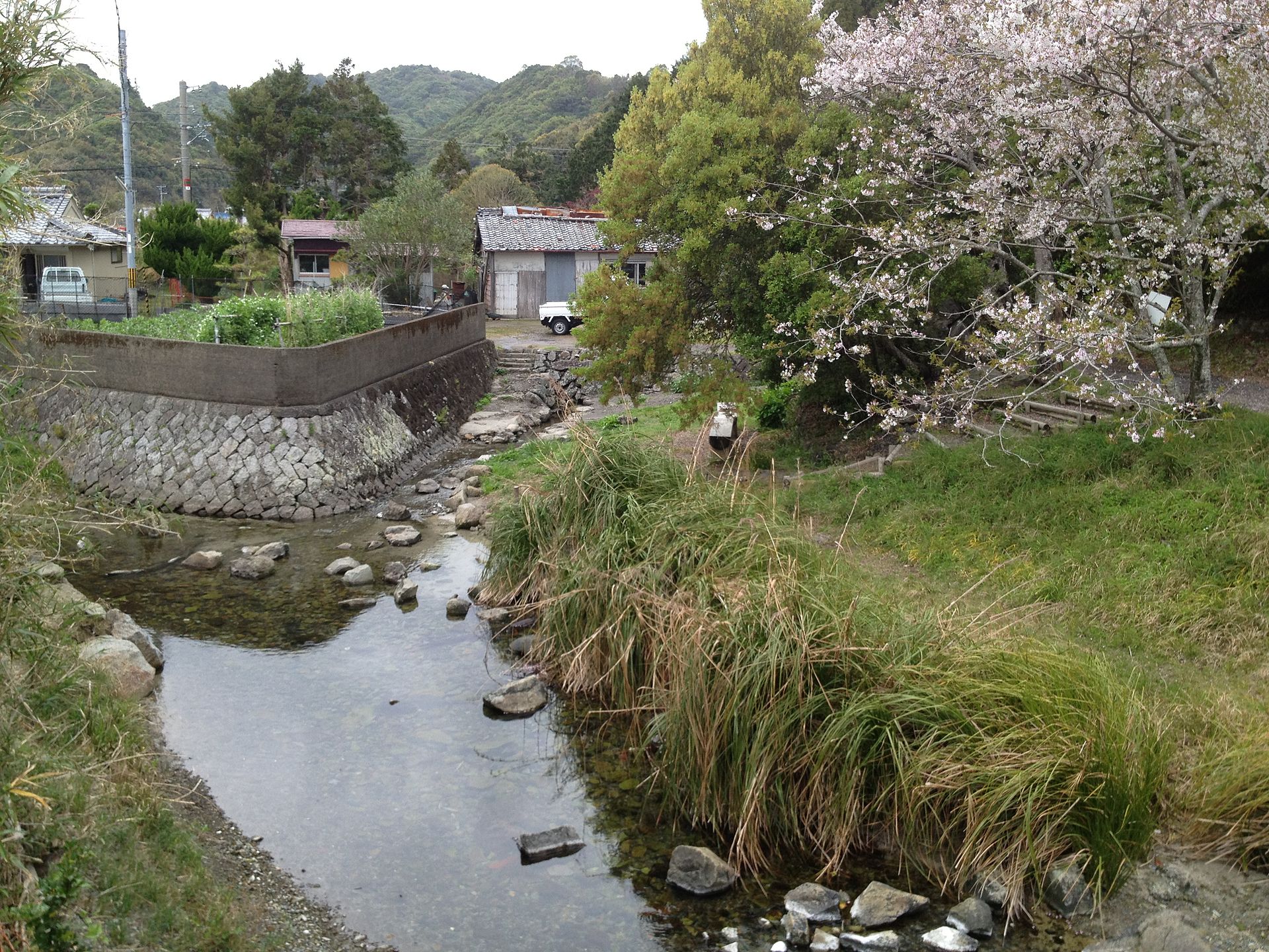 和歌山県にある13.5mの日本一短い川「ぶつぶつ川」を知ってる？