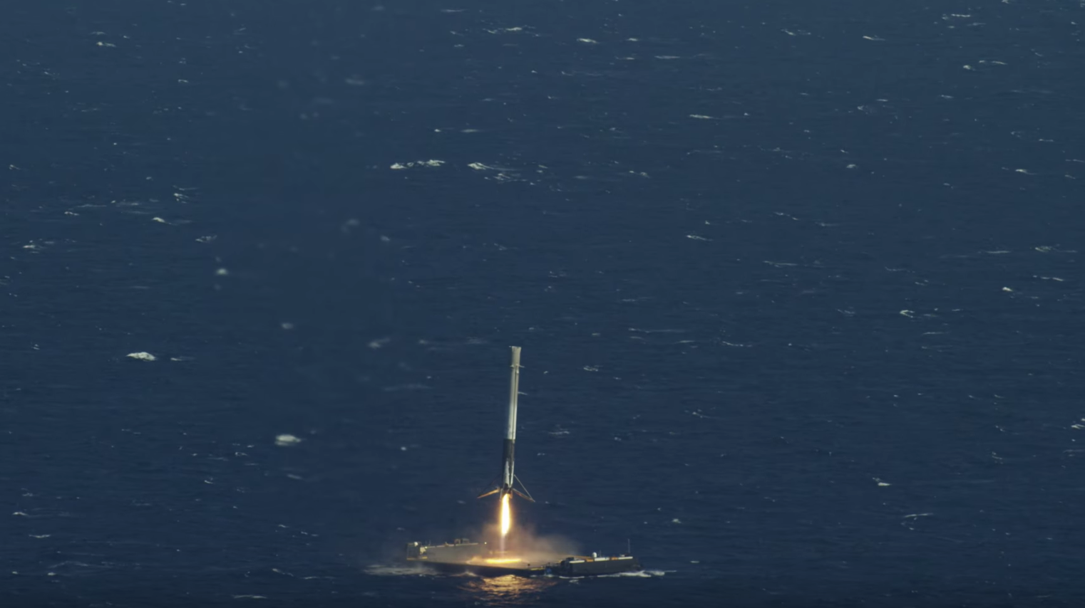 アメリカのロケット会社「スペースX」が洋上にロケットを無事着陸！動画有り